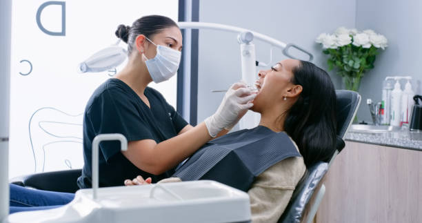 Best Wisdom Tooth Removal  in Indnola, IA